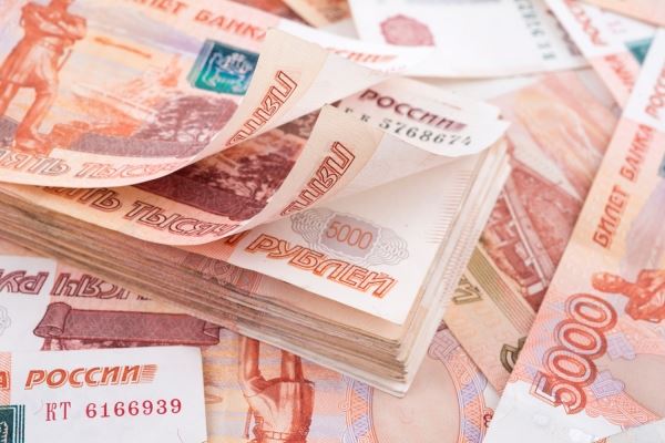 Названо число россиян, зарабатывающих более миллиона рублей в месяц 