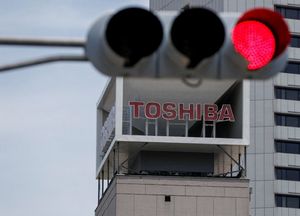 Toshiba начала переговоры о возможной продаже компании