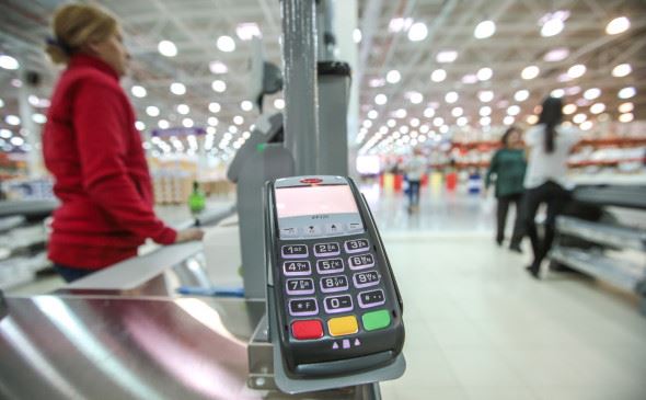 Visa повысит комиссии за оплату в супермаркетах в 2022 году